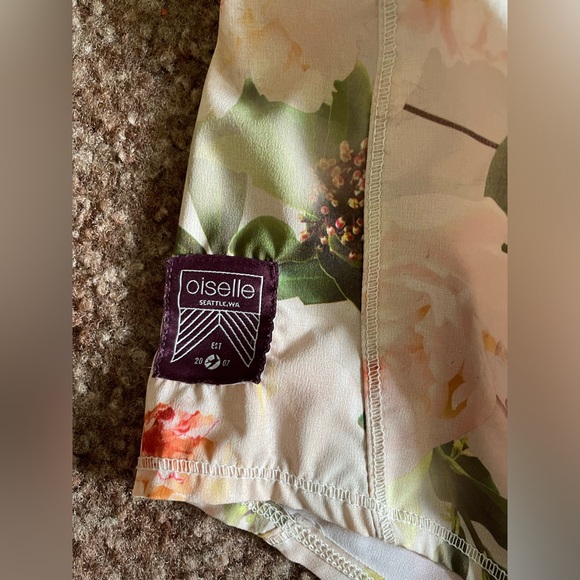 Oiselle Toolbelt Roga shorts. Size 4. Five pockets! - Picture 2 of 5